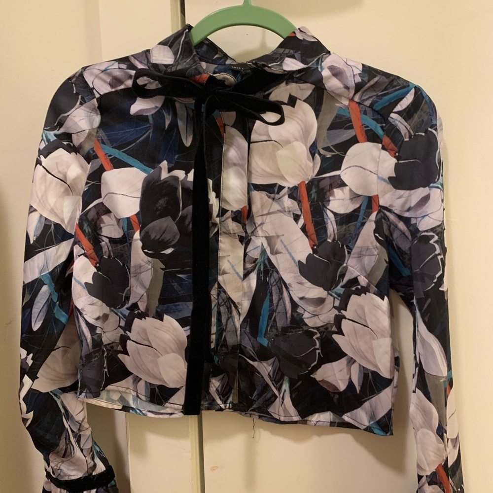 Lost Ink cropped shirt